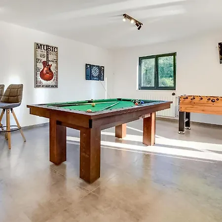 Pet Friendly In With Sauna Nyaraló Kršan